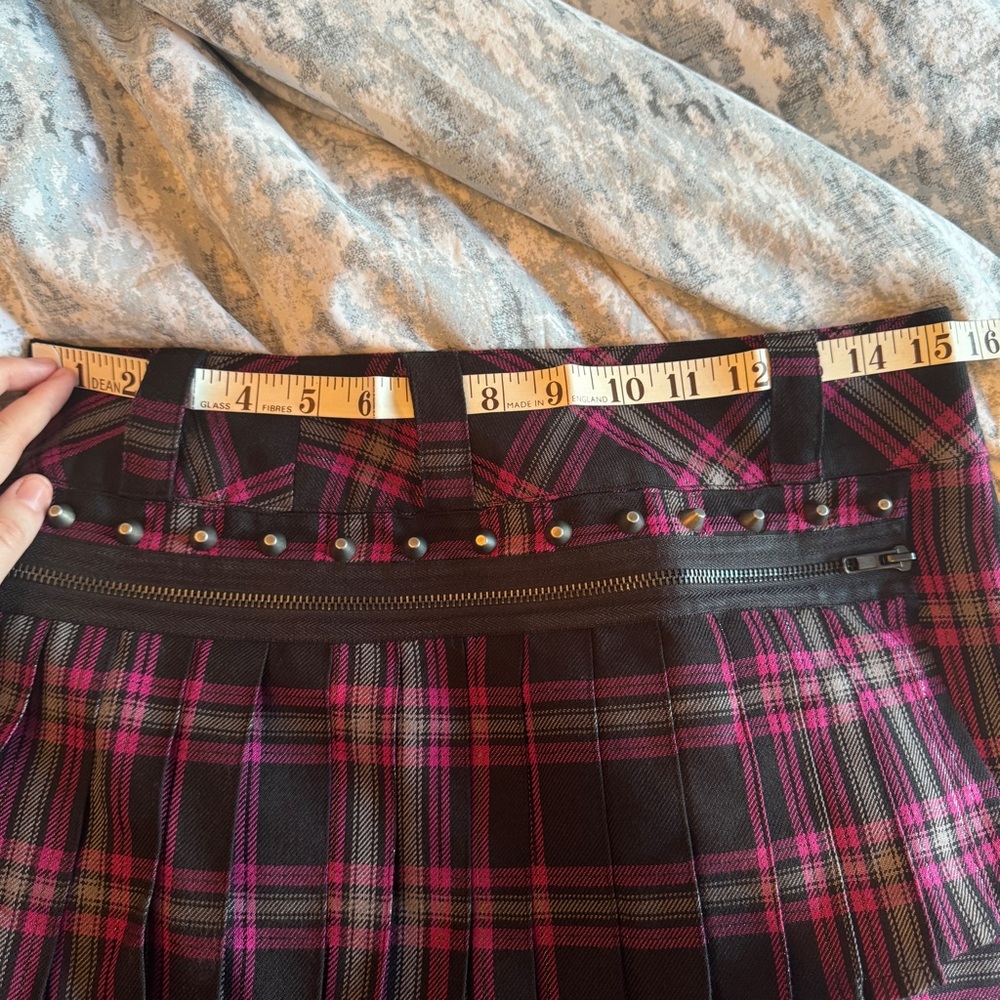 VTG Lip Service Plaid Skirt Sz M (?) Mall Goth Scene Emo Punk Pleated Grommet - Picture 14 of 16